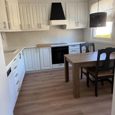 Cozy Four Bedroom House Direct To Forest Close To Sea, And Amenities Hamar (Hedmark)